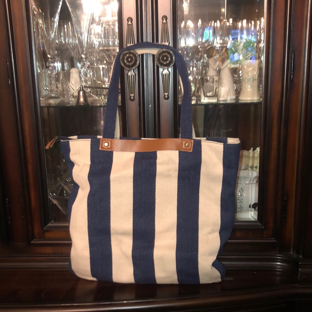 Street level beach bag